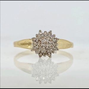 ❌SOLD❌10k Gold Diamond Cluster Ring Sz.9